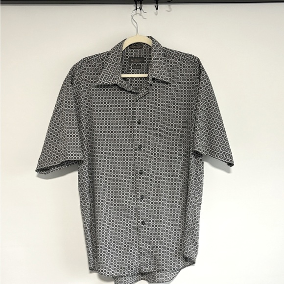 Vanheusen shortsleeved button down patterned shirt - Picture 4 of 4